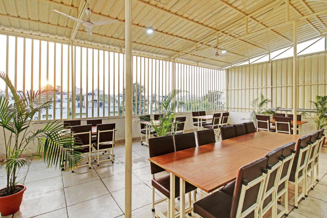 Treebo Krishna Regency Isbt Bus Stop 博帕尔 外观 照片